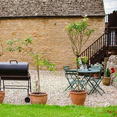 치핑노턴 Hayloft At Newbarn Farm 빌라 외부 사진