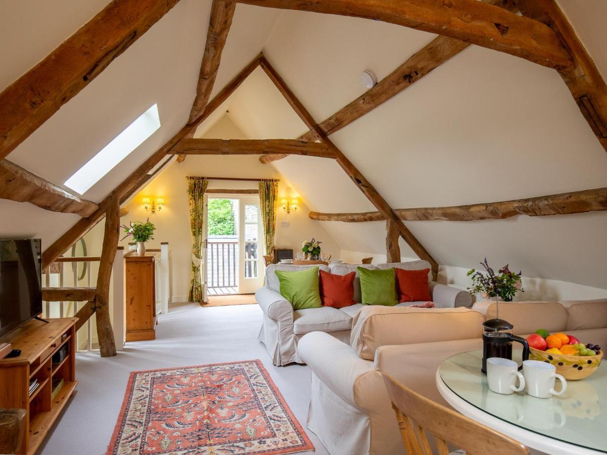 치핑노턴 Hayloft At Newbarn Farm 빌라 외부 사진
